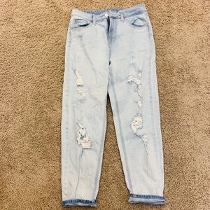 Wild fable mom jeans. Never worn.